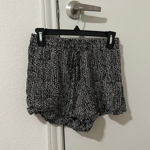 Marty M black and crème shorts